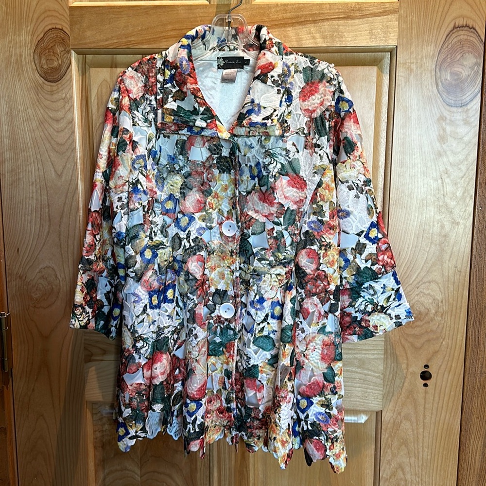 Damee, Inc White Floral Jacket